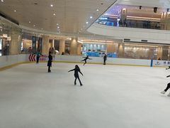 -陈露国际冰上中心(天津嘉里汇店)