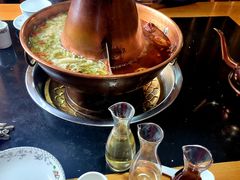 -果松木炭酸菜铜火锅·外婆参鸡汤