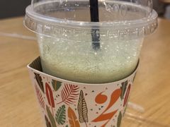 冰椰汁抹茶牛奶-HELLO 27 意面·沙拉·帕尼尼