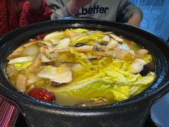 -香巴拉云南餐厅(华莱坞店)