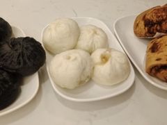 -李与白包子铺(桐梓林店)