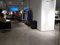 -URBAN REVIVO(荟聚中心店)