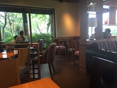 靠窗位-COSTA COFFEE(西湖天地店)