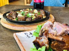 炉火盘烤梅肉-鲜小岛·铜锅涮肉
