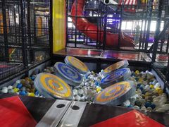 -嗨翻Hi-Fun竞技主题乐园·蹦床亲子生日轰趴(国光1937店)