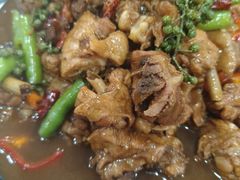 -八两八金·莱芜特色炒鸡(市南漳浦路店)