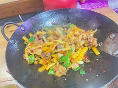-富正毅三下锅(体育馆店)