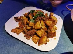 馕炒肉-清真·卡德尔大叔新疆主题餐厅(龙汇路店)