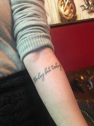 文字-木子·纹身店TATTOO穿孔·洗纹身