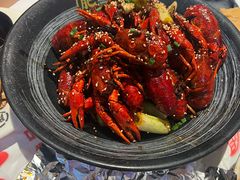 -肥肥虾庄·金牌油焖大虾(汉街SKP店)
