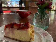 草莓奶酪蛋糕-凯宾美食廊Kempi Deli·凯宾斯基饭店(亮马桥路店)