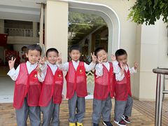 -上海青草地幼儿园