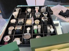 -聚云奢二手奢侈品黄金手表包包回收·中古店(三里屯总店)