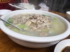 -茅屋大酒店