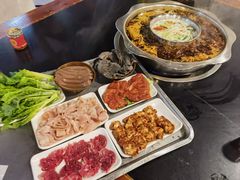 -邓莽子老火锅(中兴路总店)