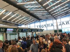 -西沃古尔·拉姆古兰爵士国际机场