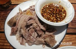 Sour Cabbage Stewed Pork Bone Noodles