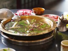 -周老三跷脚牛肉·全牛火锅(非遗传承店)