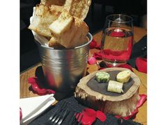 餐前包-AZUL by FUEL蓝色·法式酒馆(琶醍店)