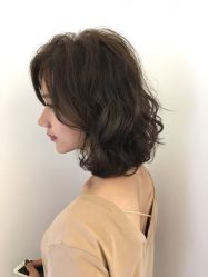 -HAIR CORNER