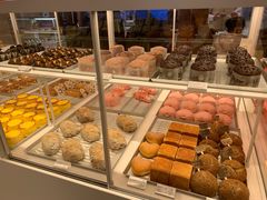 -好利来(上海长宁龙之梦店)