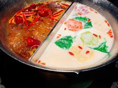 -湊湊火锅·茶憩(新中关购物中心店)