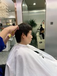 -Tloml salon