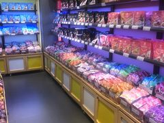 自助取餐区-良品铺子(宝安天虹购物中心店)