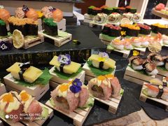 -大中华希尔顿酒店-念自助餐·嗨啤·小龙虾