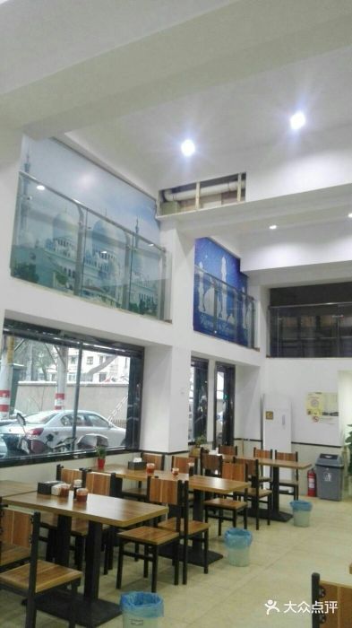 草桥清真牛肉锅贴扁食店大堂图片