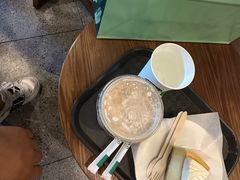 -星巴克(镇江丹阳金鹰天地店)