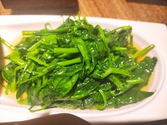 清炒豌豆尖-渝信川菜(长安店)