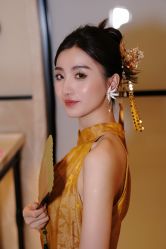 -艾米丽婚纱礼服