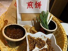 -鲁菜根·泰安菜(万达店)