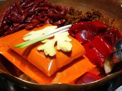 -墨居上隐·院子里火锅(峨眉店)