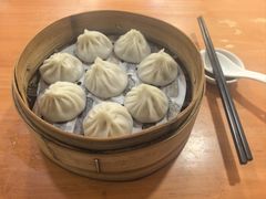 -莱莱小笼·乔艾