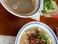 -岳记羊肠馆(陵园小区店)