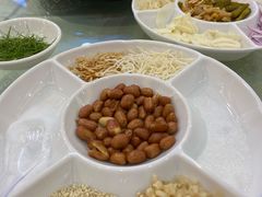 金鲷鱼生及配料-寻味顺德·南记酒家·传统顺德菜·鱼生(广源路店)
