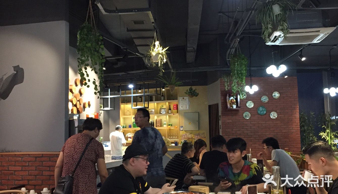 点了一个4-5人餐、有点多没还没有下烫菜就吃饱了