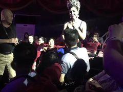 -金东尼人妖秀