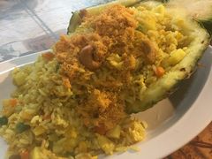 泰式香甜菠萝饭-玖月时尚泰式餐厅