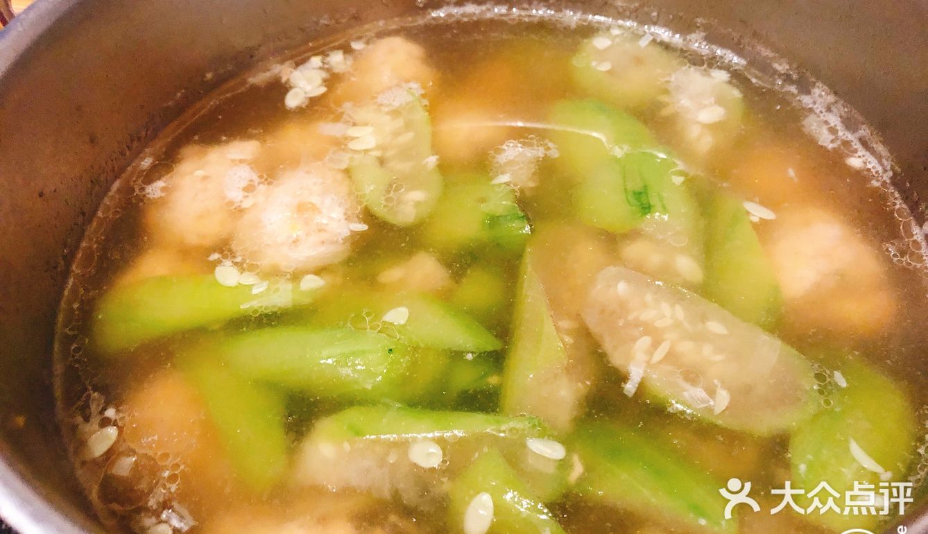 丝瓜吃不够，做成丸子汤也喜欢