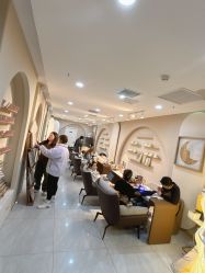 -花系美·美甲美睫精品店