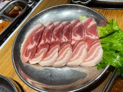 -青瓦炭韩潮烤肉(花园道店)