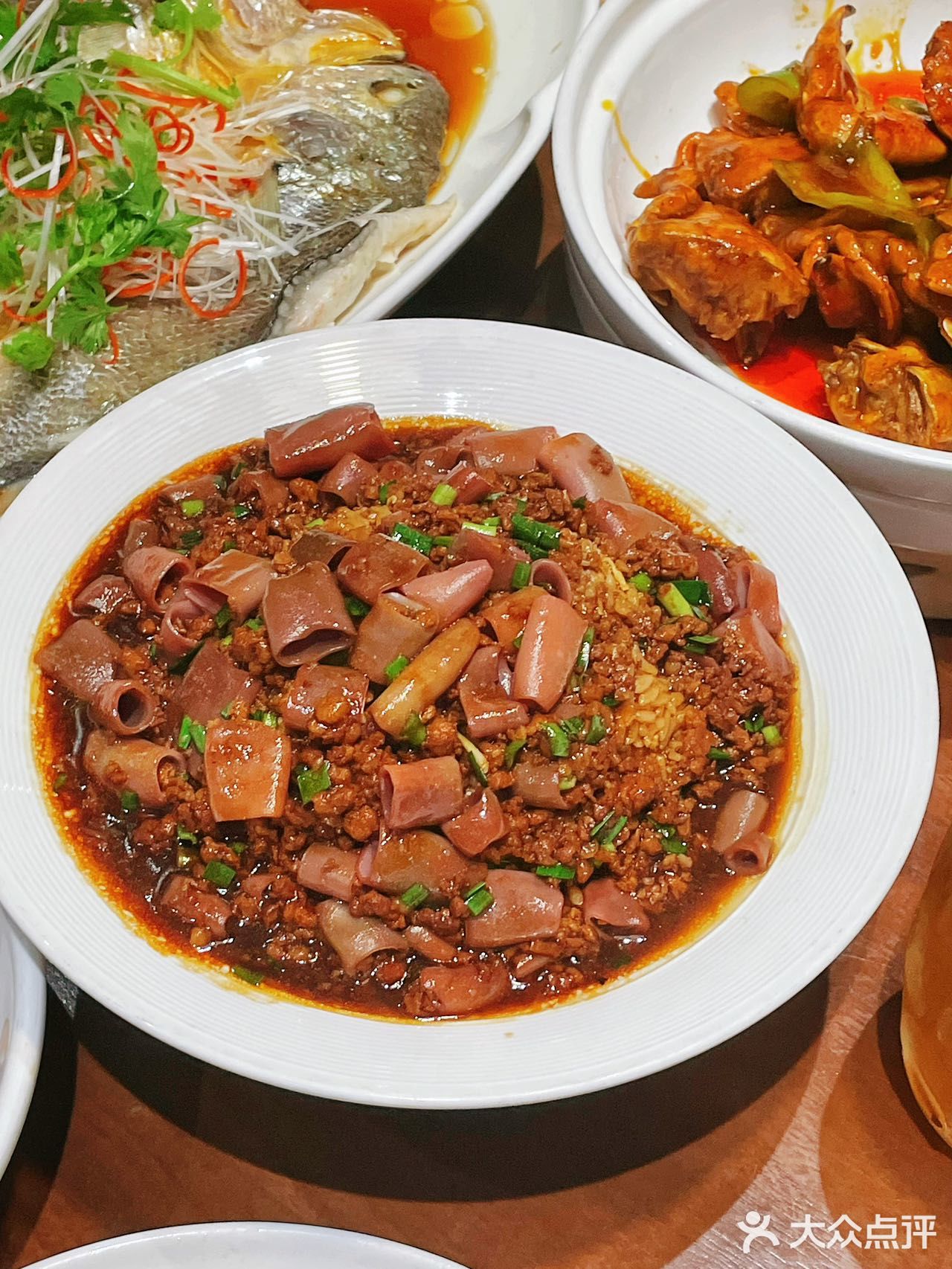 海味满桌 真满足😋