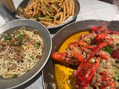 -巴厘龙虾·榜首油焖大虾(音乐学院·沿江酒馆店)
