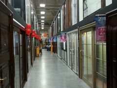 -百安居装修建材卖场(南山店)