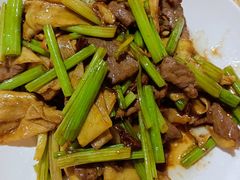 -鲤鱼塘农家山庄