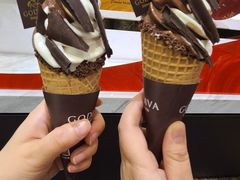 香草黑巧双重口味-GODIVA(美罗城店)