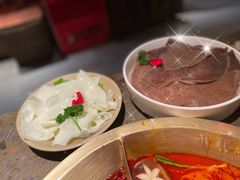 猪黄吼-小龙坎火锅(湖滨银泰in77店)